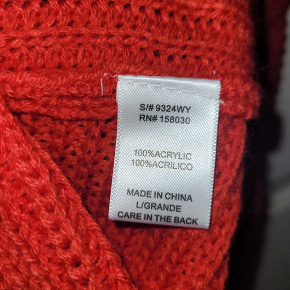 LOVE TREE Red Twist Back Knit Sweater Size L - Picture 7 of 7